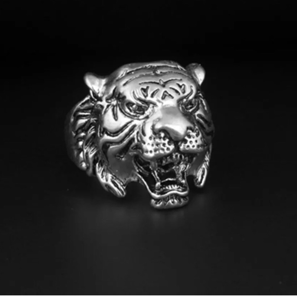 New Men’s Stainless Steele Tiger 🐅 Ring - Picture 2 of 8